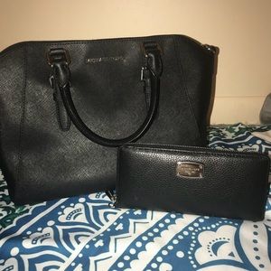 Michael Kors Ciara Bag with Wallet Set
